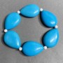 Brățară din turcoaz artificial, formă de picătură 28×20 mm; agat artificial, bilă de 4 mm; lungime 18 cm; elastică