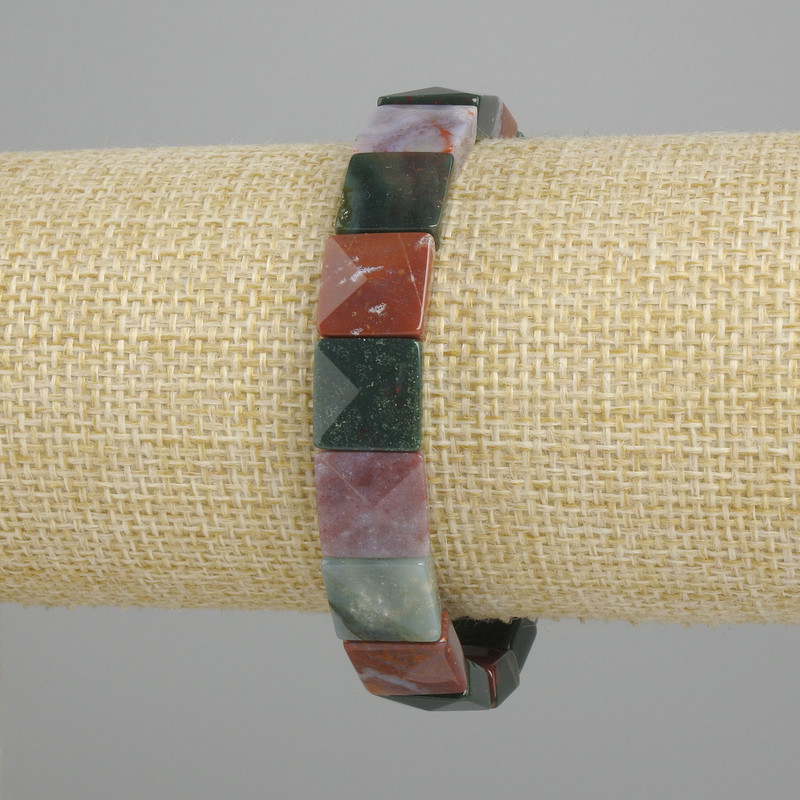 Brățară din jasper fațetat pătrată, diametrul 11×11 mm, lungime 18 cm ±, cu elastic