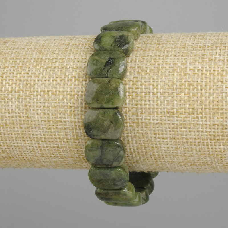 Brățară din jadit natural, zale netede, diametrul 14,5–15×10–10,5 mm, lungime 18 cm, elastic