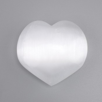 Inimă suvenir din selenit 70×55×27 mm+-( dimensiuni asortate) (pentru 1 bucată)