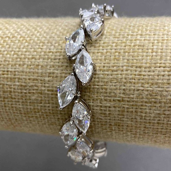 Brățară TM „Boemian” Colos Marquis, diametrul 8×13 mm (cristal boem, producție Coreea), lungime 18 cm