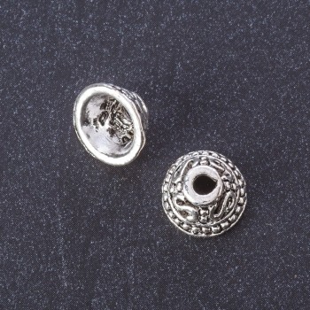 Furnitură cap de șnur culoare metalică argintiu, diametrul 11 mm, d2-7 mm, d3.5 mm fațetat, 20 g ±10 buc.