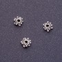 Inserție între mărgele «Fulgi de zăpadă» argintiu, diametru 6 mm, ambalaj 20 g +/- 51 buc