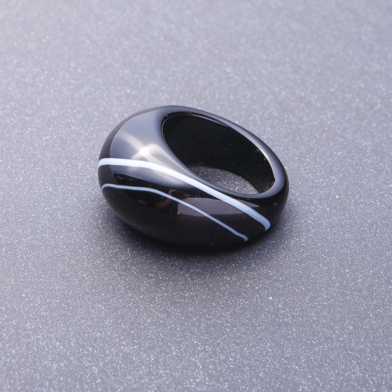 Inel din agat alb-negru, dimensiuni 19 mm