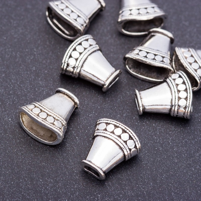 Capace terminale pentru mărgele, diametru 16×16×8 mm, gaură 4×5 mm, ambalaj de 20 g ± 8 buc