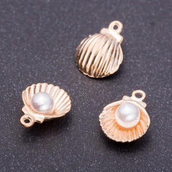 Pandantiv scoică cu perlă, aur deschis, diametru 12 mm, lungime 15 mm, set de 7 bucăți