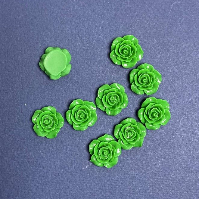 Cabochon Trandafir verde acrilic, diametrul 18 mm, set de 17 bucăți