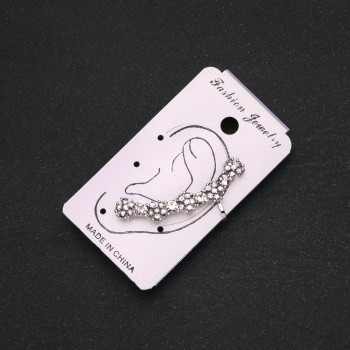 Caf pentru ureche argintiu, cu strasuri albe și flori albe