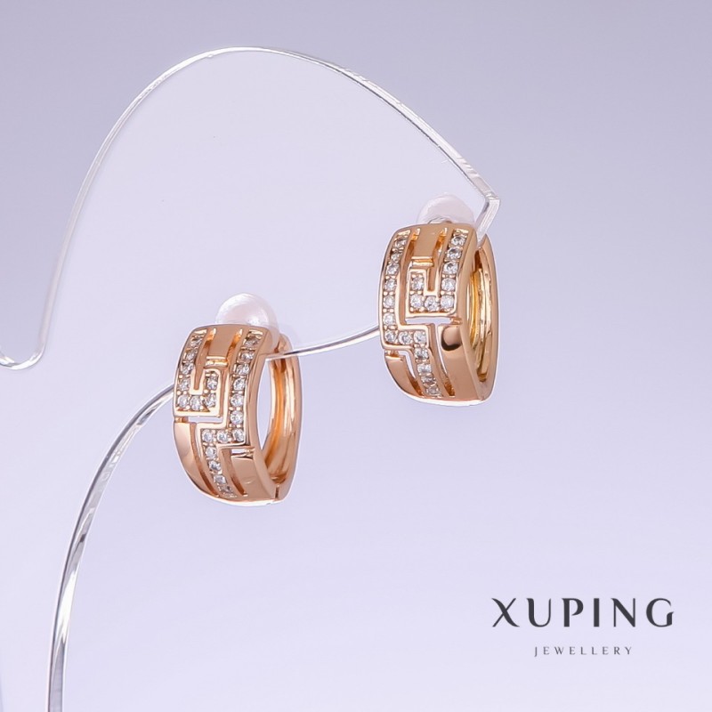 Cercei Xuping cu cristale albe, lungime 13 mm, grosime 7 mm, placare cu aur de 18K