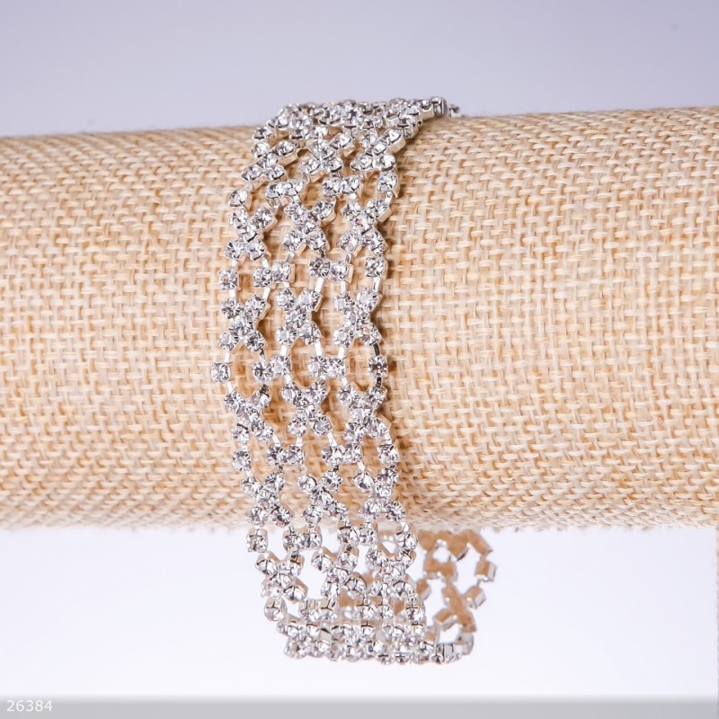 Brățară cu strasuri albe, bază argintie, lățime 22 mm, lungime 19 cm