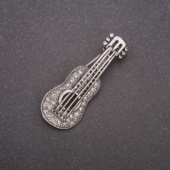 Broșă chitară în strasuri, metal gri 50x19 mm