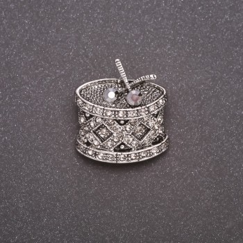 Broșă tobă în strasuri, metal gri