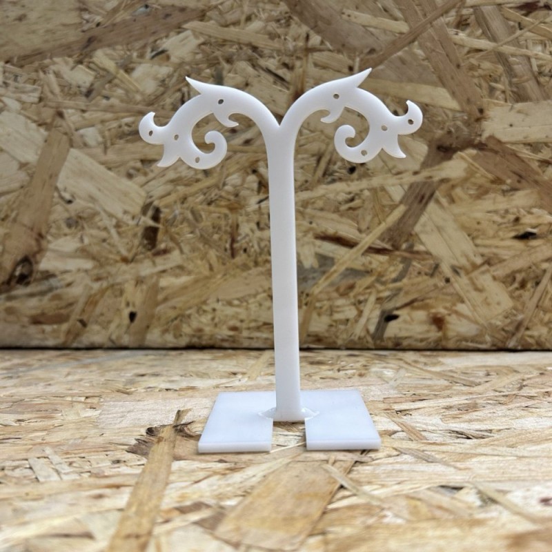 Suport pentru cercei, plastic alb, înălimea 117 mm, lățimea 92 mm, adâncimea 55 mm