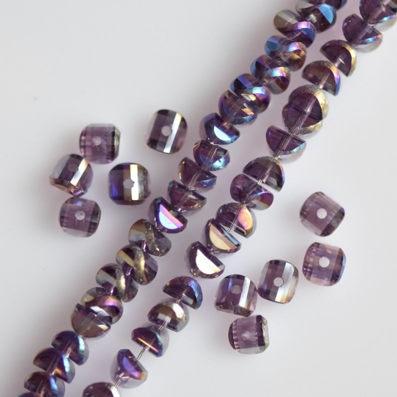 Mărgele de cristal mov liliac în stil Swarovski, cu acoperire aurie 'benzină', diametru 2,5×4 mm, pe șnur, lungime 48 cm