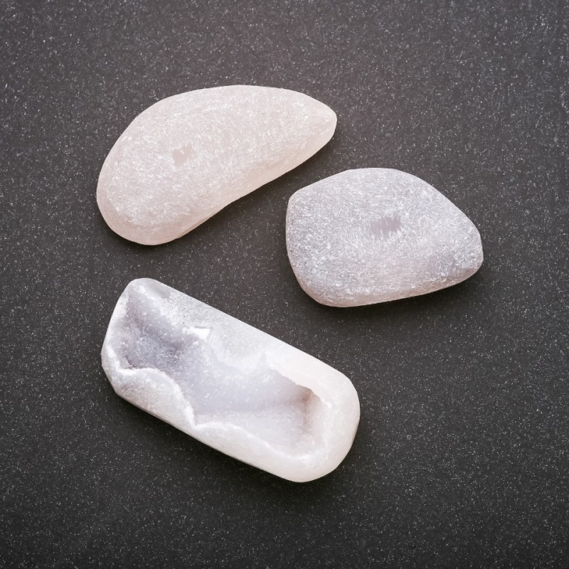 Cabochon geodă din piatră naturală, agat fumuriu, 25x35 mm (±) – preț pentru 100 g, greutate per bucată ±16-30 g