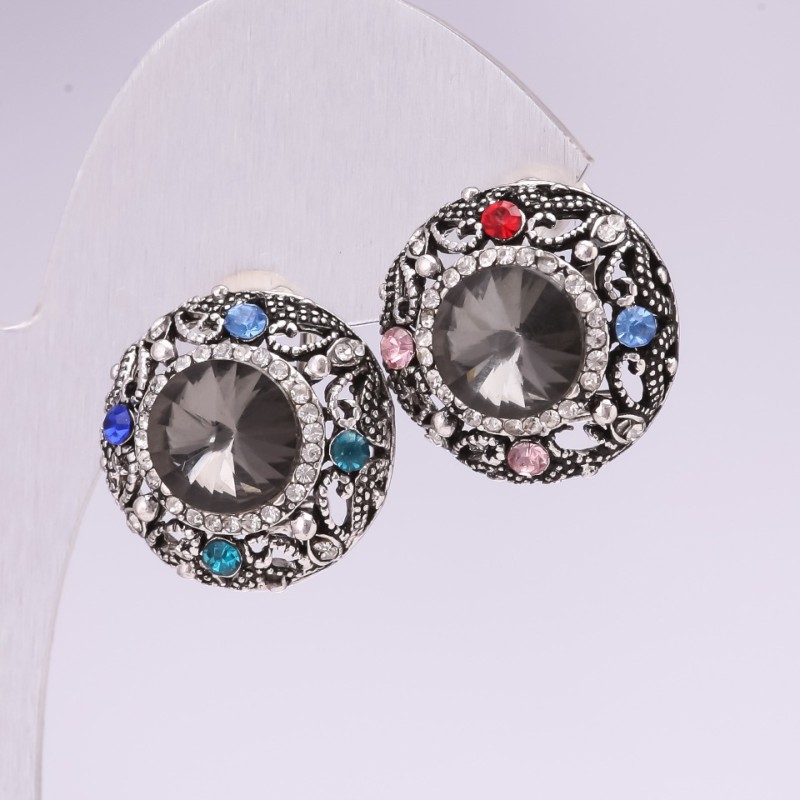 Cercei de seară, tip stud, cu pietre și strasuri, culori gri, roșu, albastru și verde, 25 mm, metal argintiu