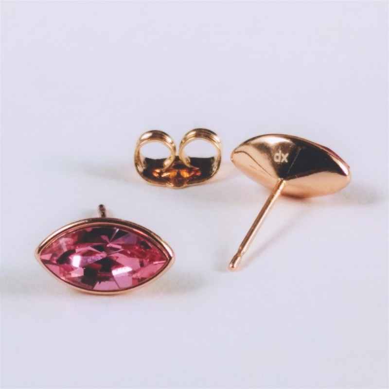Cercei Xuping cu cristale Swarovski într-o nuanță roz delicată, formă boabă, diametrul 6×11 mm, placare cu aur
