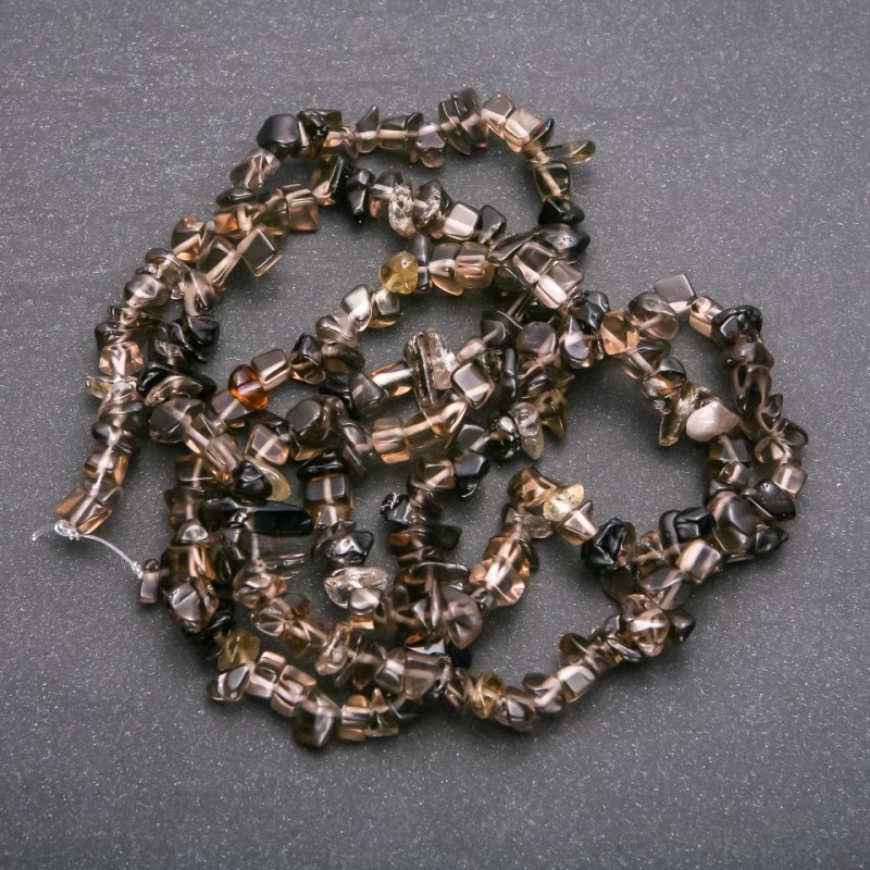 Mărgele din topaz fumuriu pe fir, fragmente, diametrul aproximativ 6 mm, lungime 80 cm