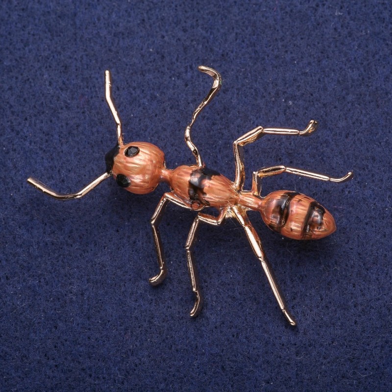 Broșă «Furnică» email, metal auriu 42×57 mm