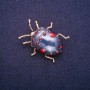Broșă în formă de insectă emailată, metal auriu 31×35 mm