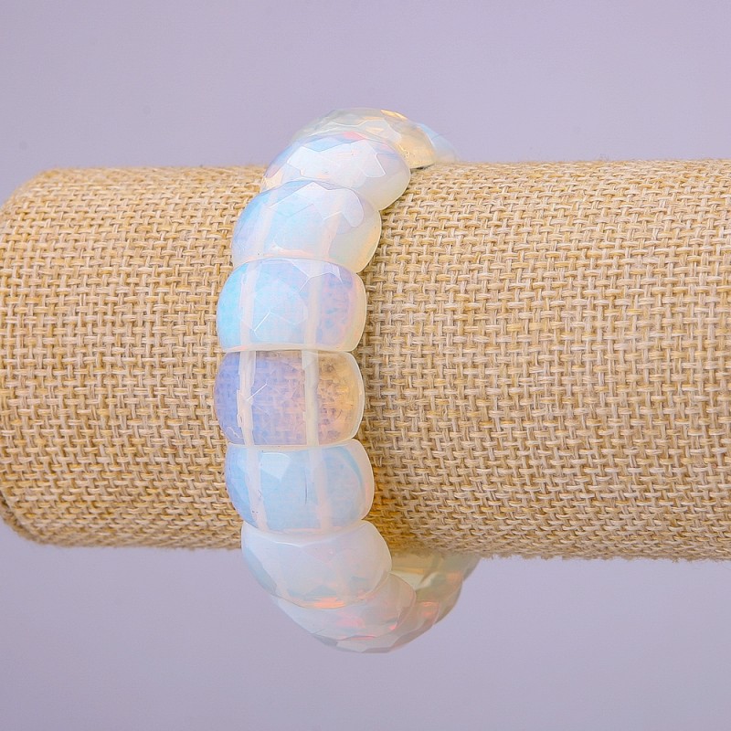 Brățară pe elastic cu piatră lunară, zale tăiate, diametrul 20×12 mm, lungime 18 cm