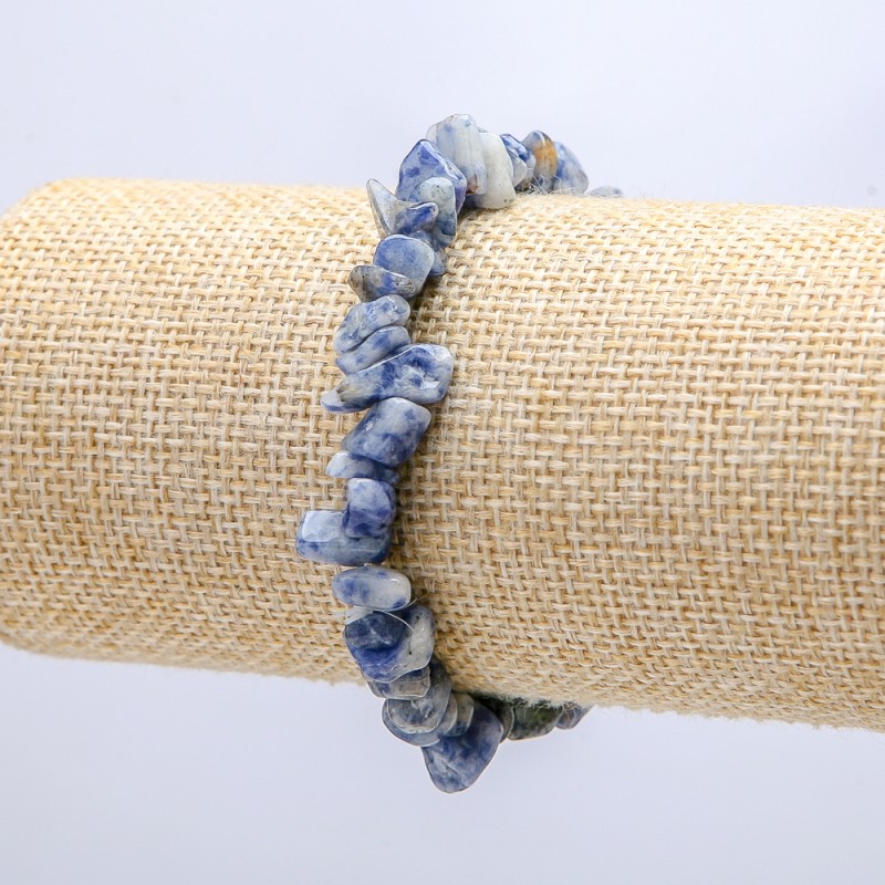 Brățară elastică din piatră naturală sodalit, fragmente de 8 mm ±, circumferință 18 cm