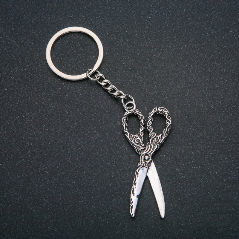 Breloc "Foarfecă", diametrul 61x25 mm, lungime 11 cm ±, metal argintiu