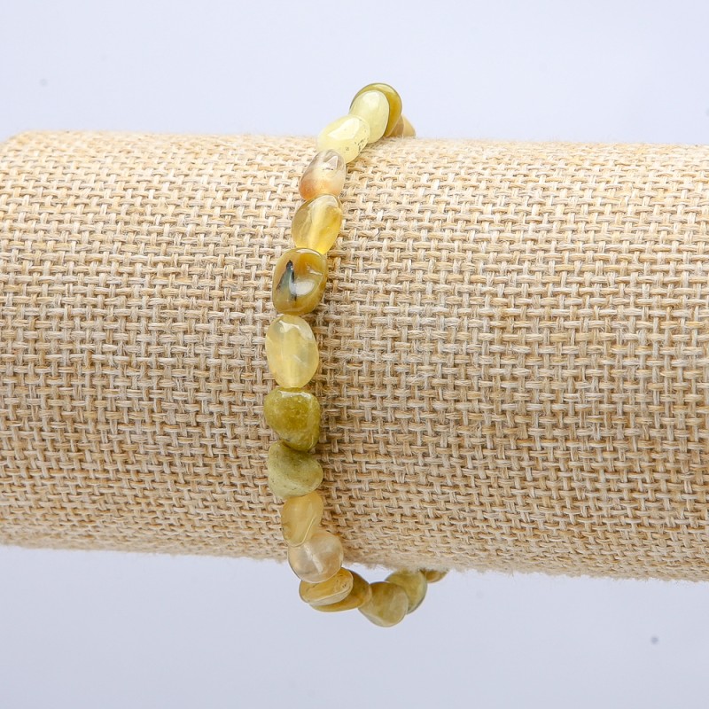 Brățară pe elastic din piatră naturală Opal galben, cu tăietură fațetată, diametrul 7×6 mm, lungime 18 cm