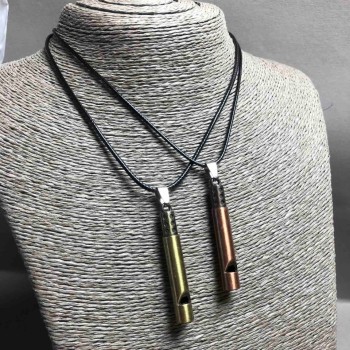 Pandantive pereche: fluier din metal auriu și bronz, 55×8 mm + -, lungime 45–50 cm