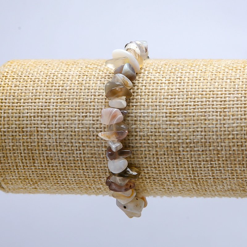 Brățară din agat Botswana, pe elastic, cu fragmente, diametru 10 mm, lungime 18 cm