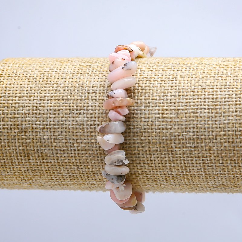 Brățară din opal roz pe elastic, granule, diametrul 10 mm, lungimea 18 cm
