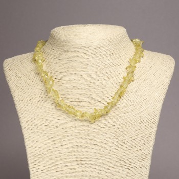 Colier din cuarț tonat, fragmente de 6–8 mm, lungime 45 cm, pe lanț extensibil