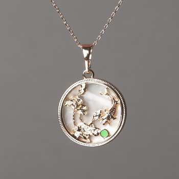 Lanț Xuping placat cu aur 18K cu pandantiv din sidef și email verde, diametru aproximativ 15 mm, grosime 0,5 mm, lungime 48 cm