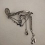 Reducere: Broșă Notă cu pandante, metal gri închis, 19x50 mm +
