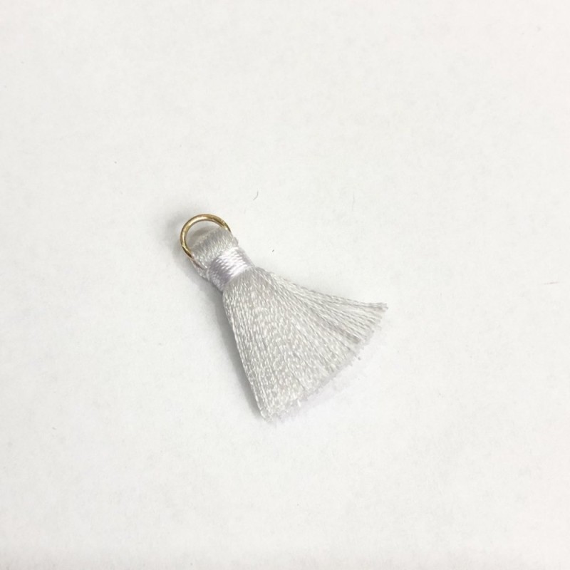 Componentă pentru hand-made – Franjură miniaturală din mătase cu inel, lungime 2 cm, diametru 5 mm, preț pentru 1 bucată