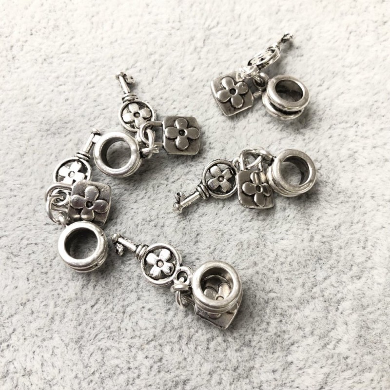 Furnitură pandantiv cheie de 30 mm, interior, diametru 5 mm, ambalare 20 g ± 12 bucăți