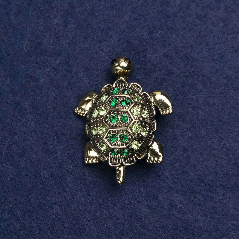 Broșă «Țestoasă» din metal auriu și strasuri 40×23 mm +