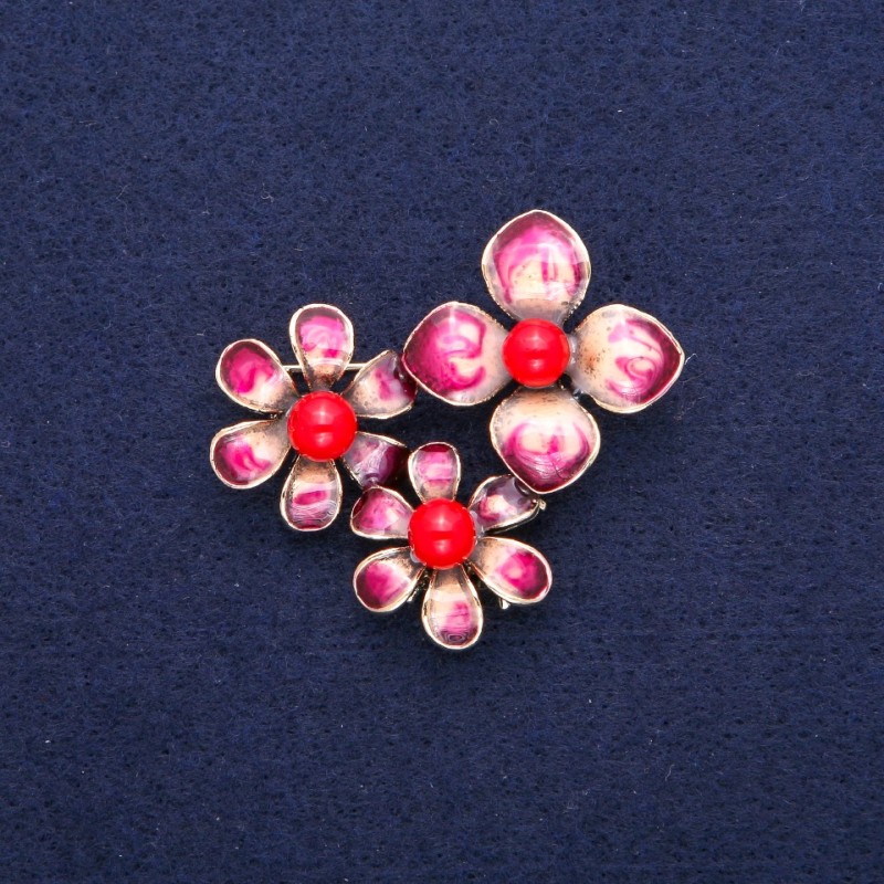 Broșă-pendentă Flori cu coral și email burgundiu, metal auriu 36×46 mm