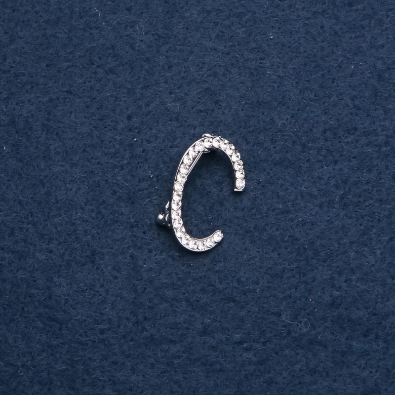 Broșă cu inițialul literei „S”, 26×18 mm, culoare argintie