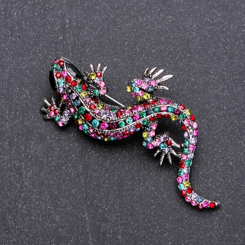 Broșă «Șopârlă» cu strasuri multicolore 62x28 mm metal gri