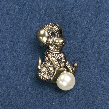 Broșă 'Pui de câine cu minge' 3,5×2 cm, culoare metalică aur negru oxidat