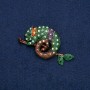 Broșă în formă de chameleon, metal auriu, cu strasuri în nuanțe de benzină, 63×35 mm +