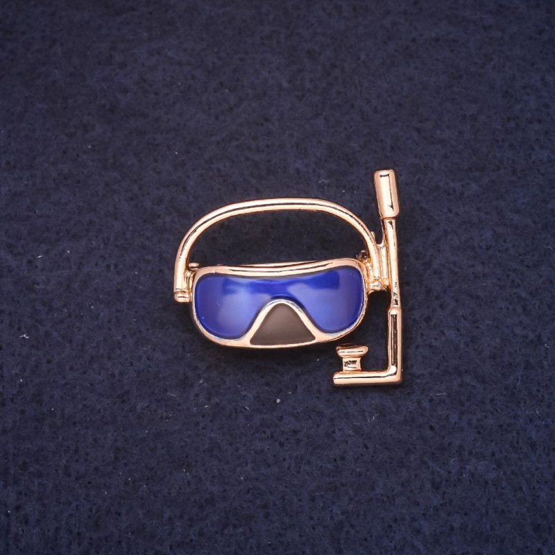 Broșă «Masca» 30×28 mm email maro închis și albastru, metal auriu