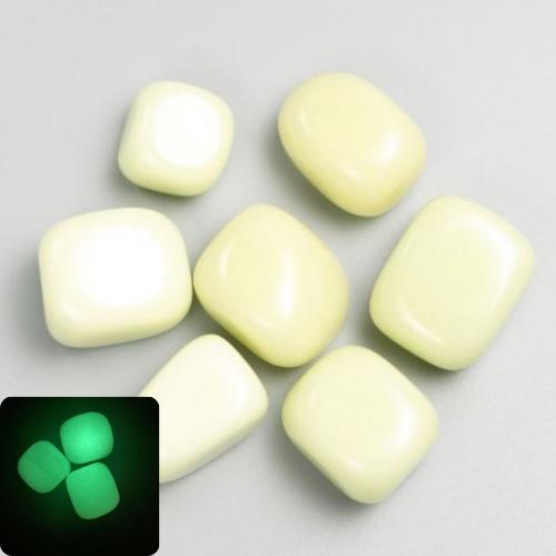 Onix natural care strălucește în întuneric, fațetare 25×17 mm (+-) ambalare 100 g, strălucire verde