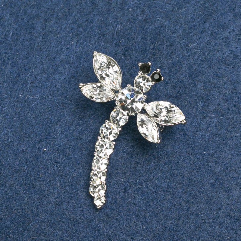 Broșă Libelulă din metal argintiu, strasuri albe 36×28 mm +