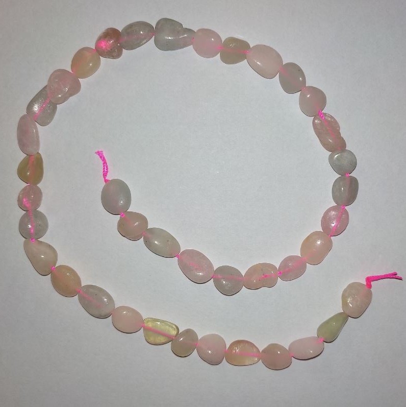 Mărgele pe șnur din Morganit natural, formă rotunjită, diametru 9×12 mm, lungime aproximativă 41 cm