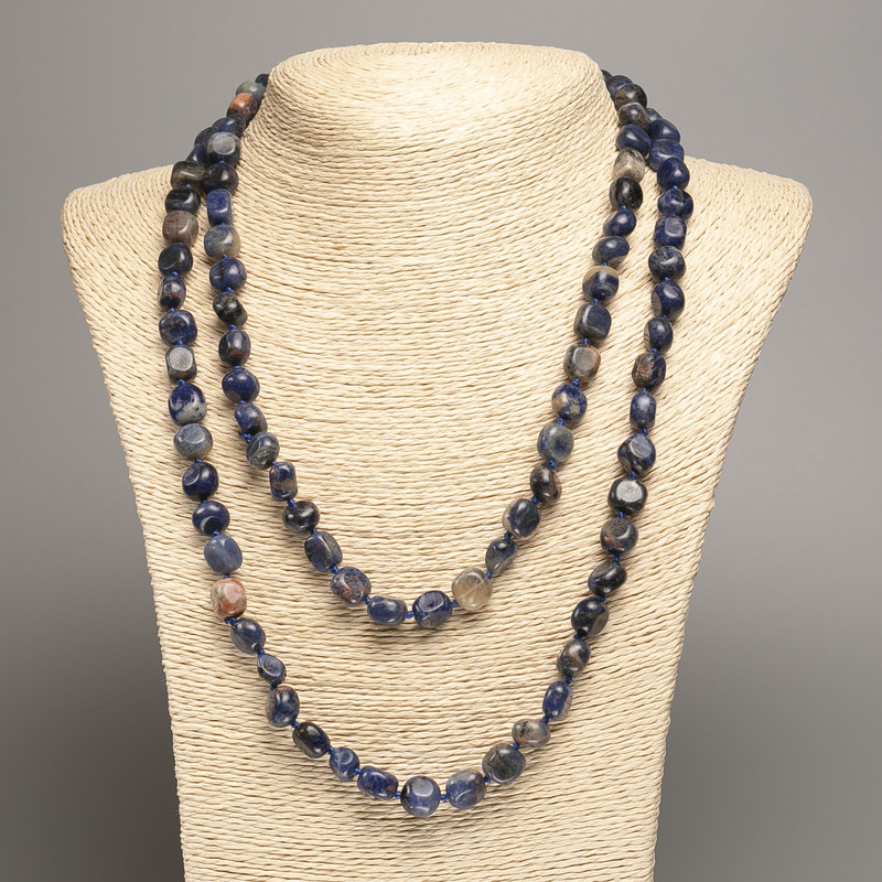 Colier lung din sodalit, fațetat, diametru 5x8–10 mm, lungime 110 cm