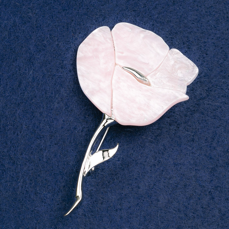Broșă Floare, sidef roz cu sclipici, metal argintiu 70×46 mm