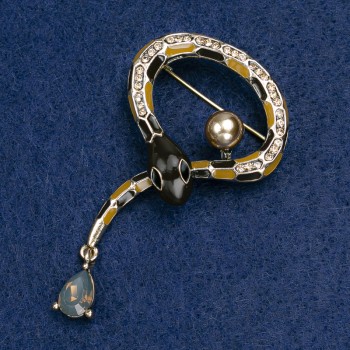 Broșă în formă de șarpe, email negru și maro, cu cristal, mărgele și strasuri aurii, metal auriu 35×64 mm