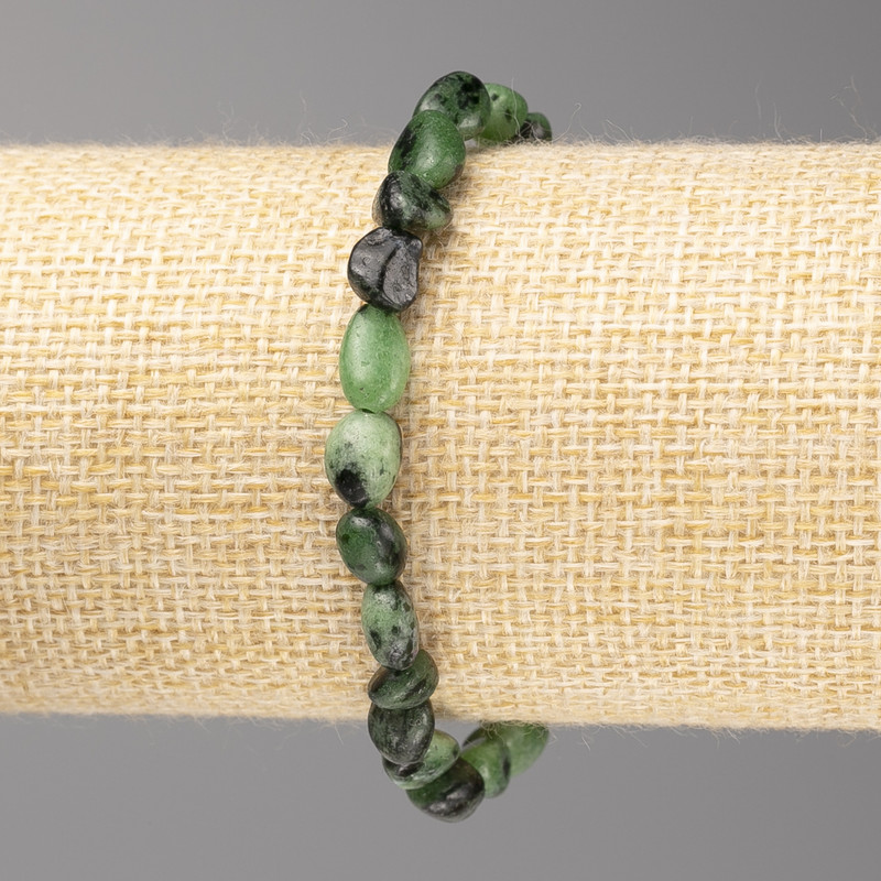 Brățară din piatră zoizit fațetată, diametrul 6x10 mm ± pe elastic, lungime 18 cm+